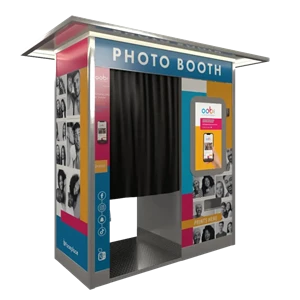 FACEPLACE Theme Park Edition Photo Booth